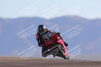 media/Nov-06-2023-Moto Forza (Mon) [[ce023d0744]]/3-Intermediate Group/Session 5 (Turn 9)/